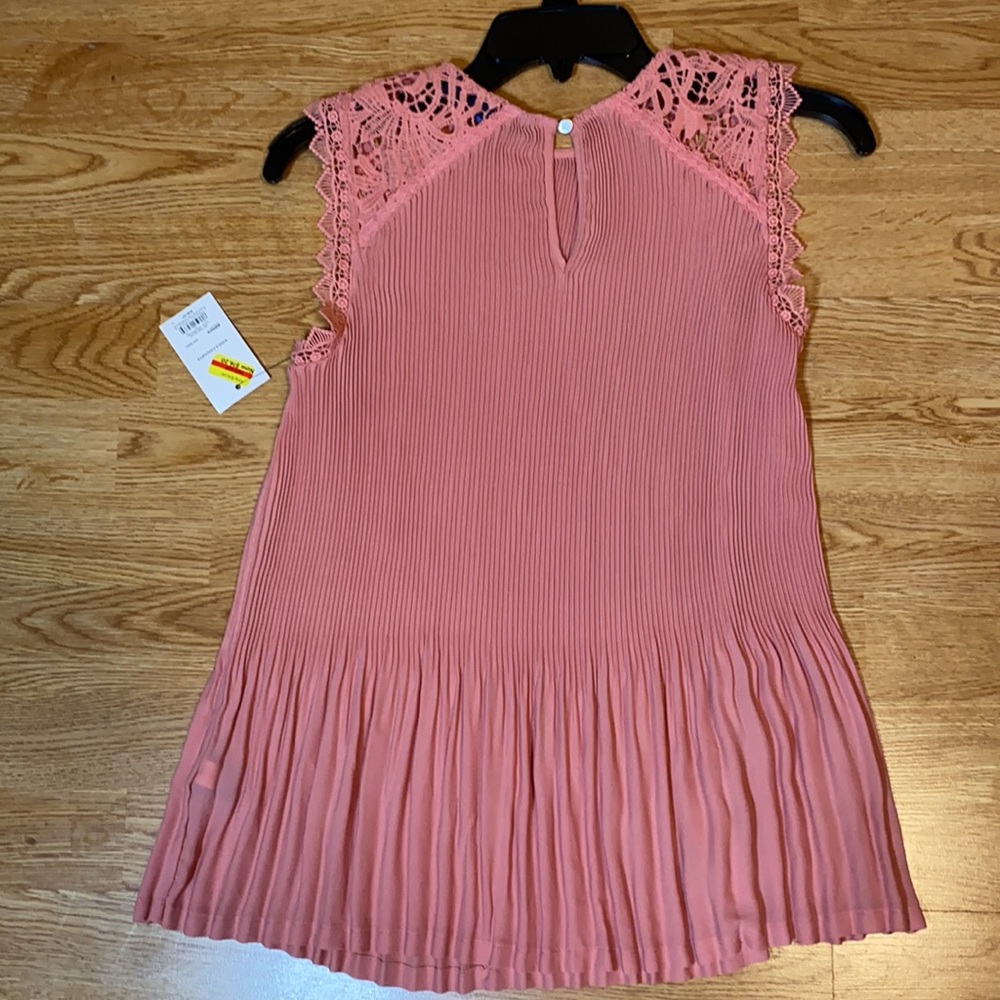 NWT!!!   APT 9 PLEAT LACE TOP.  Sz S - Picture 5 of 10
